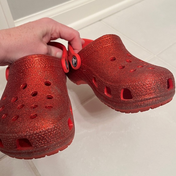 Red glitter crocs - Picture 4 of 7